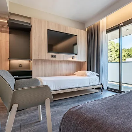 Hotel Astari 4*