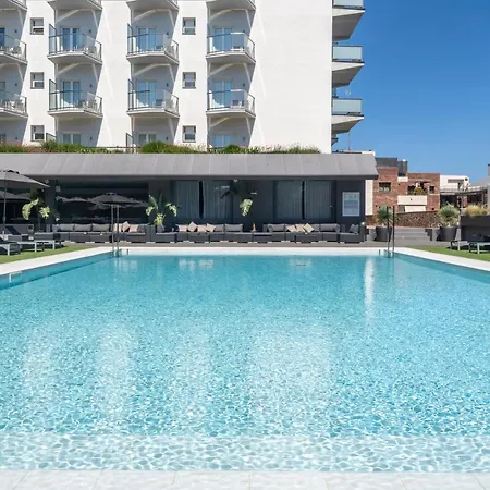 Astari Hotel 4*