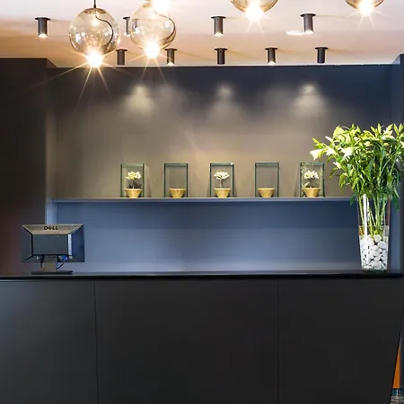 アスタリ ホテル 4*