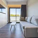 Astari Hotel 4*